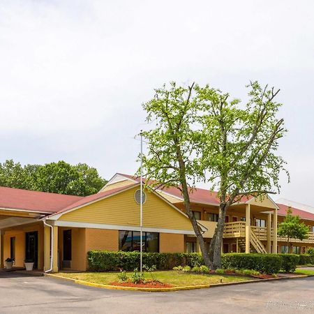 Quality Inn & Suites Corinth West Esterno foto