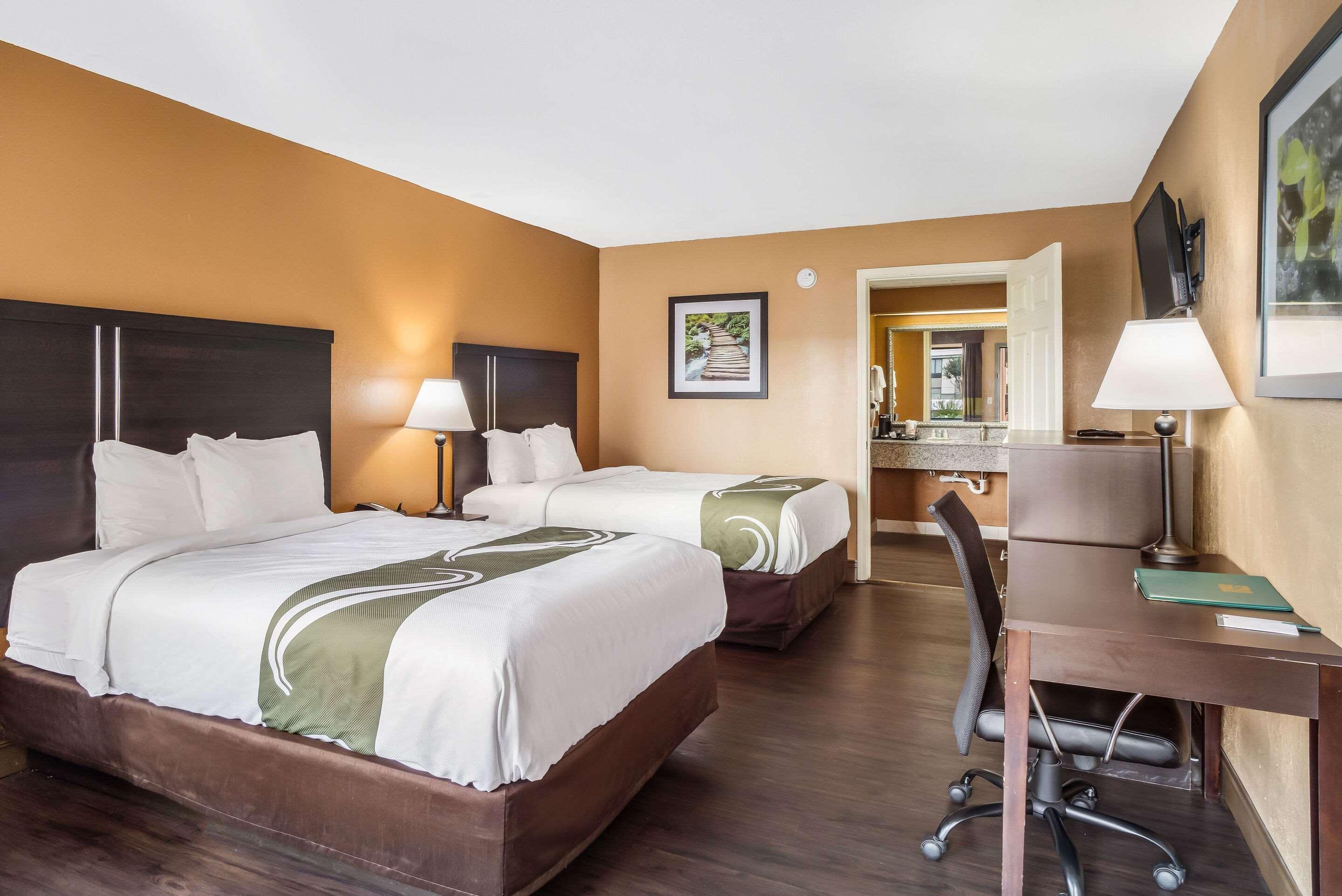 Quality Inn & Suites Corinth West Esterno foto