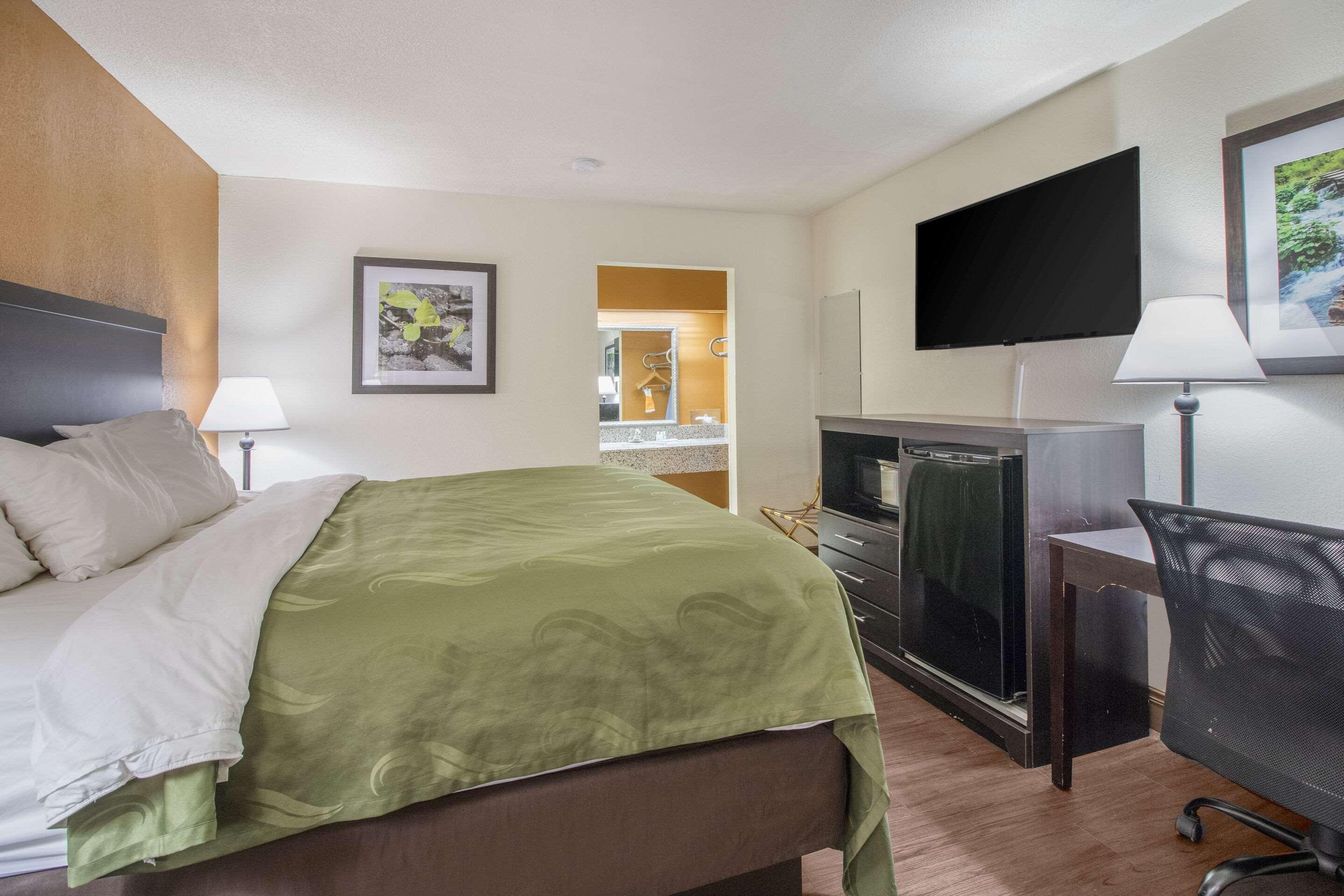 Quality Inn & Suites Corinth West Esterno foto