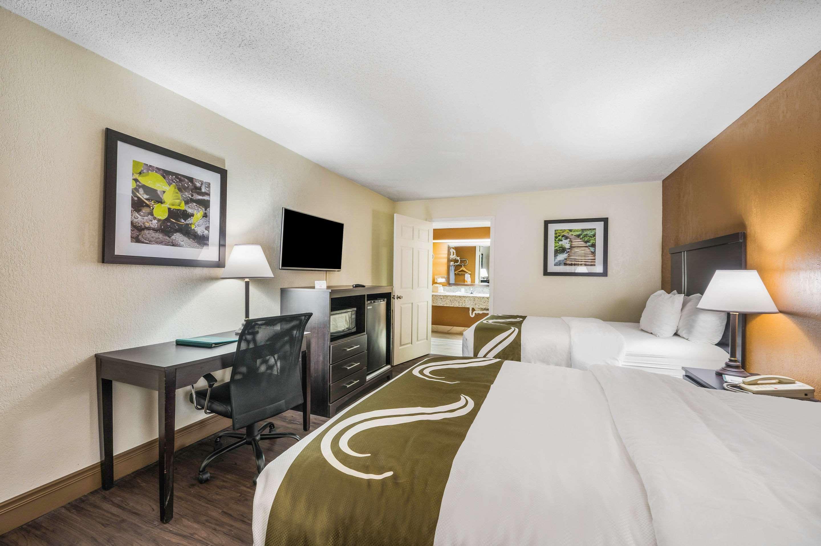 Quality Inn & Suites Corinth West Esterno foto