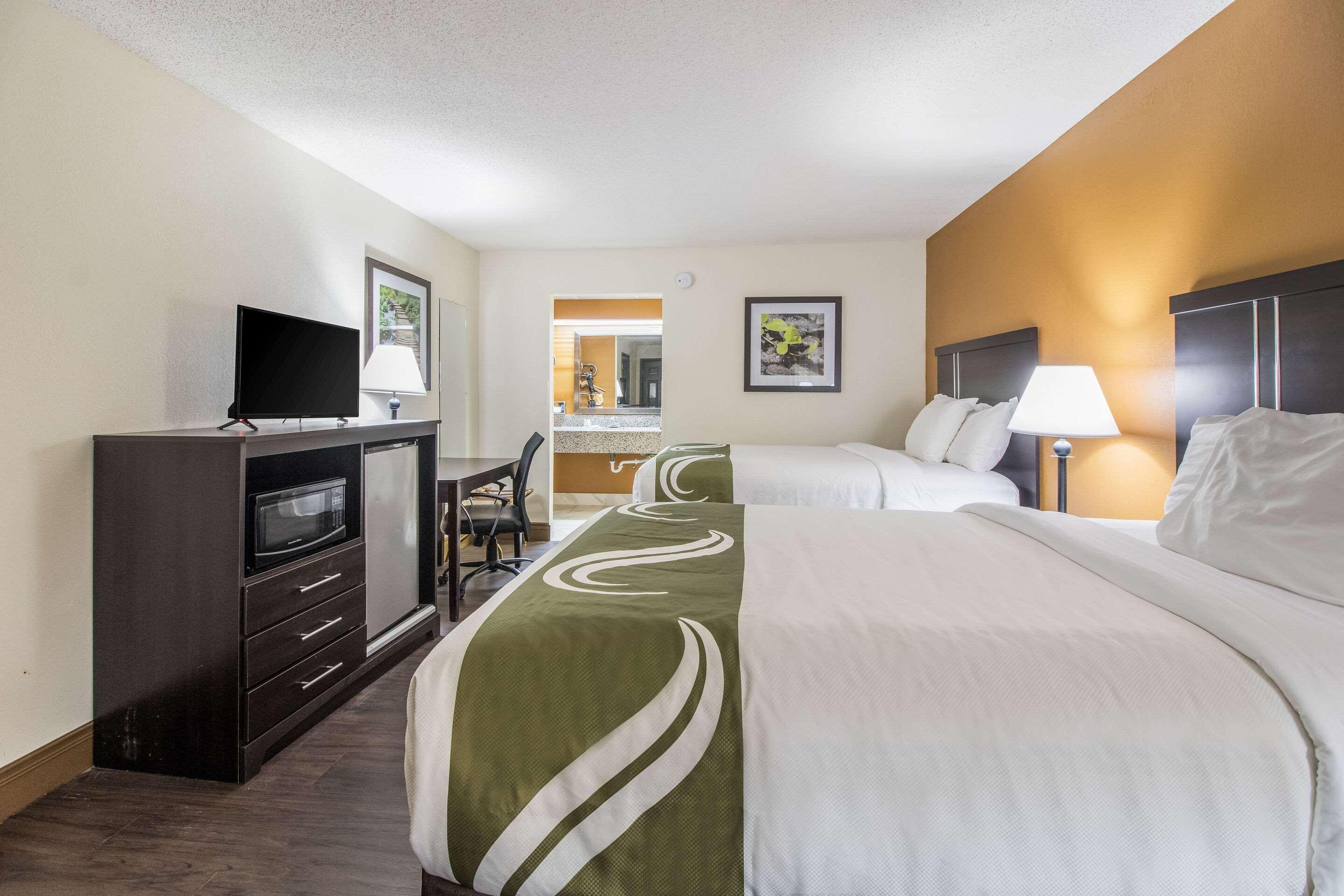 Quality Inn & Suites Corinth West Esterno foto