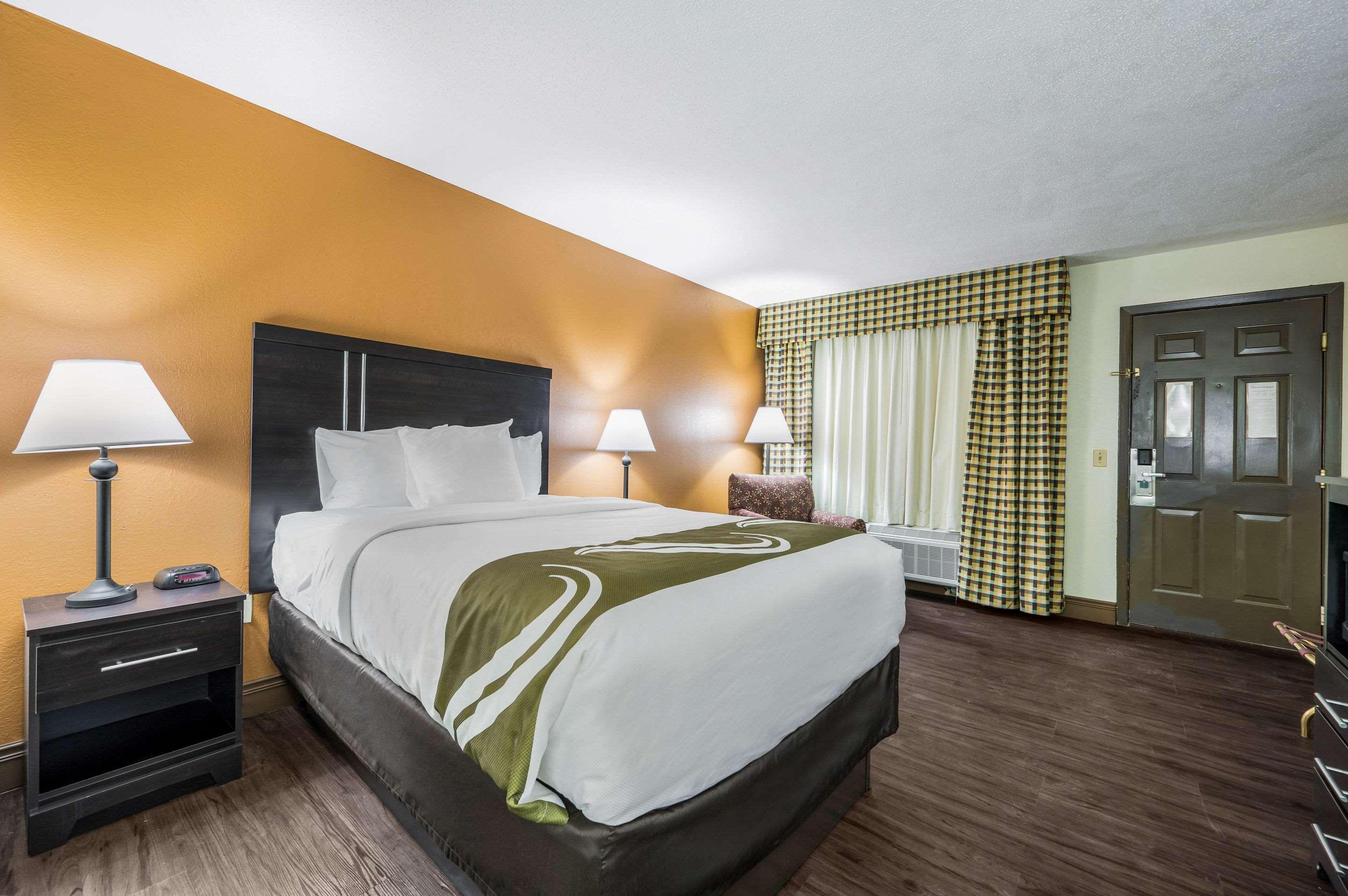 Quality Inn & Suites Corinth West Esterno foto