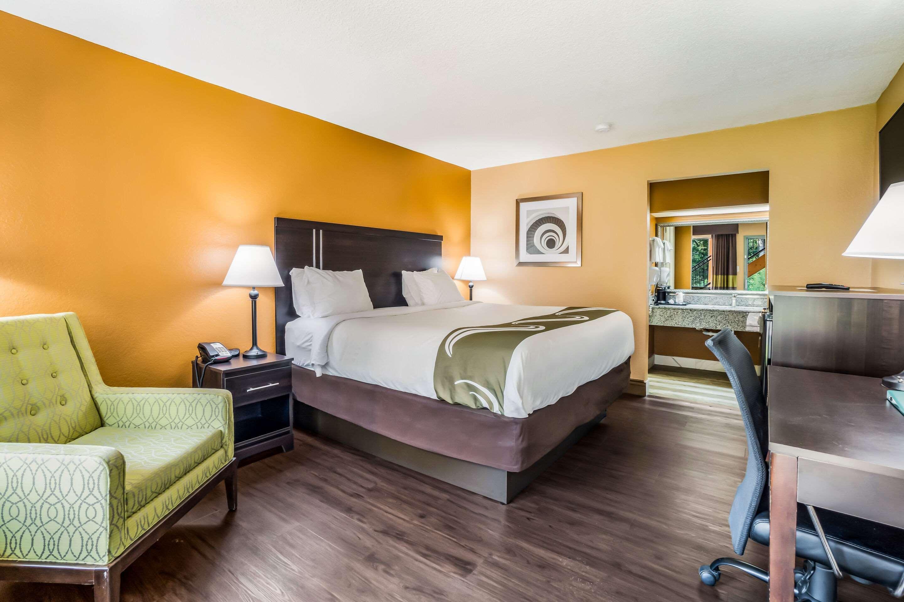 Quality Inn & Suites Corinth West Esterno foto