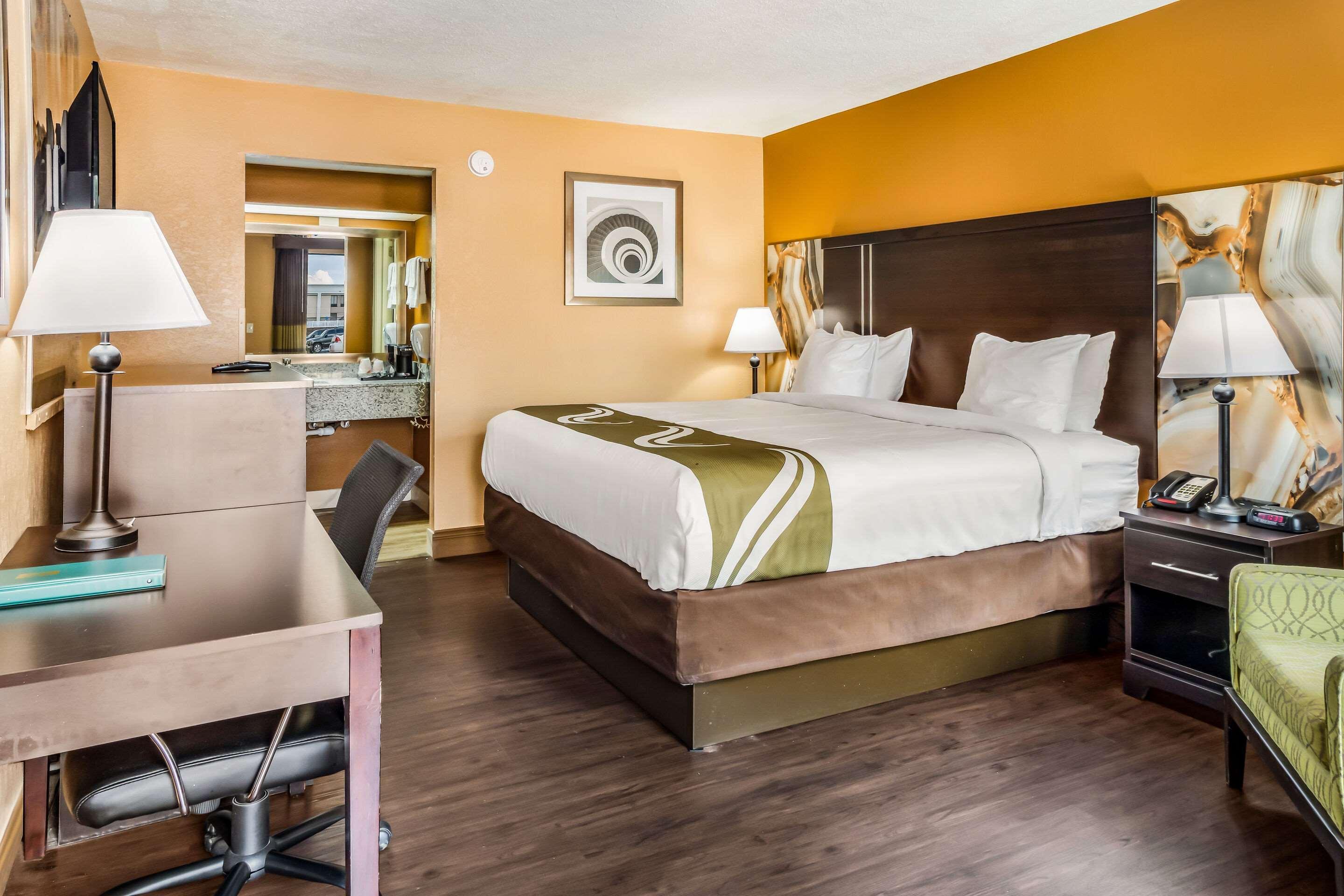 Quality Inn & Suites Corinth West Esterno foto