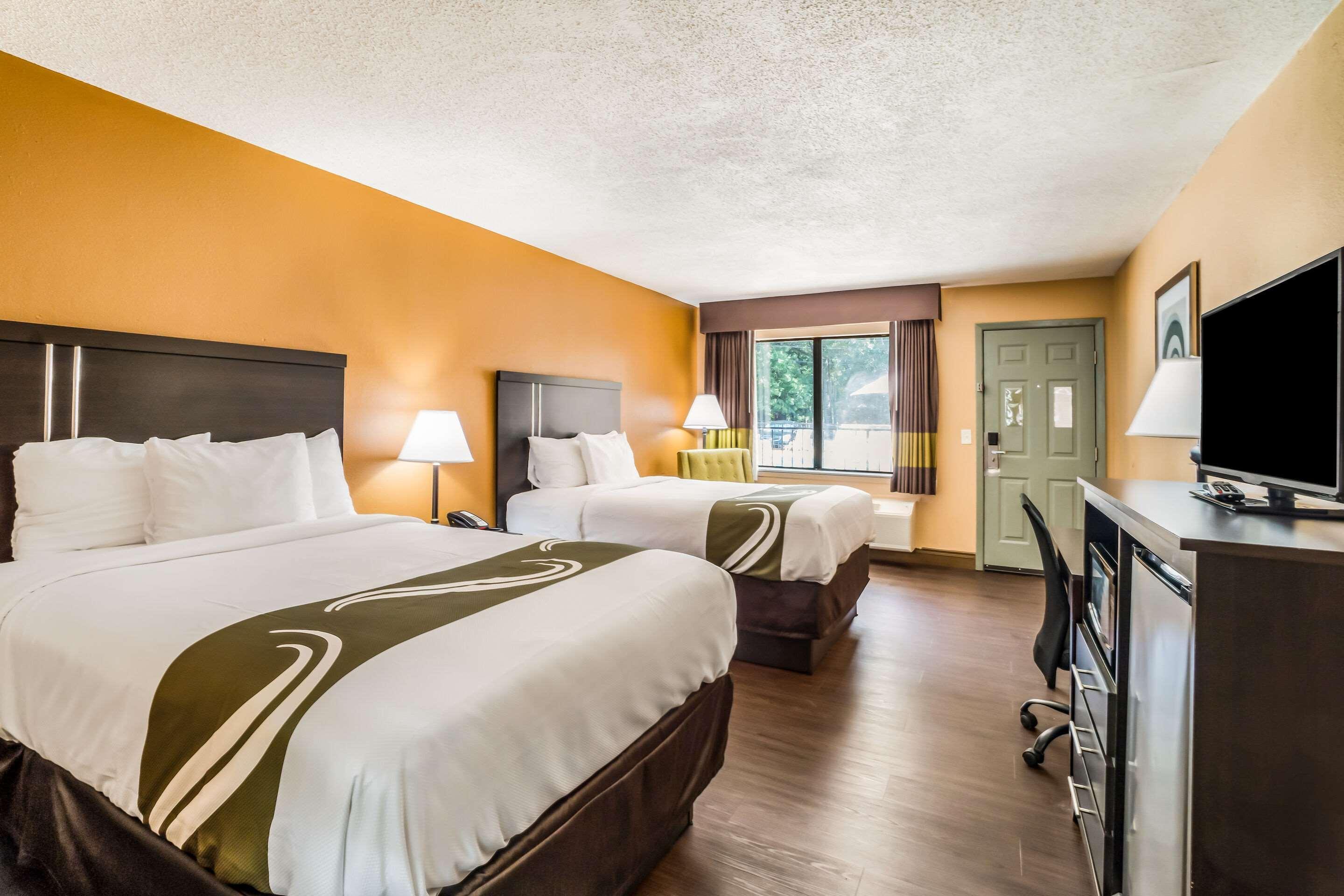 Quality Inn & Suites Corinth West Esterno foto