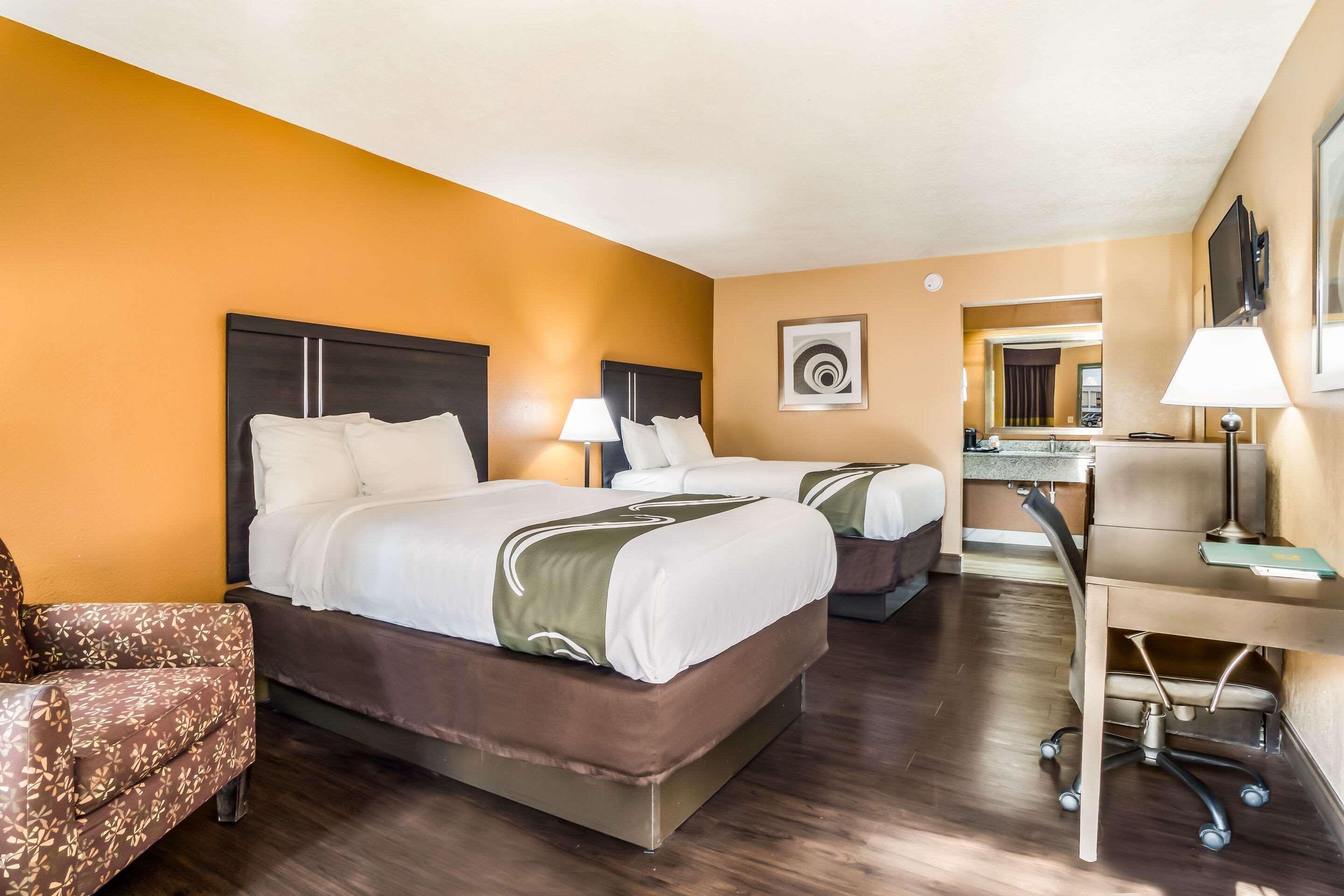 Quality Inn & Suites Corinth West Esterno foto