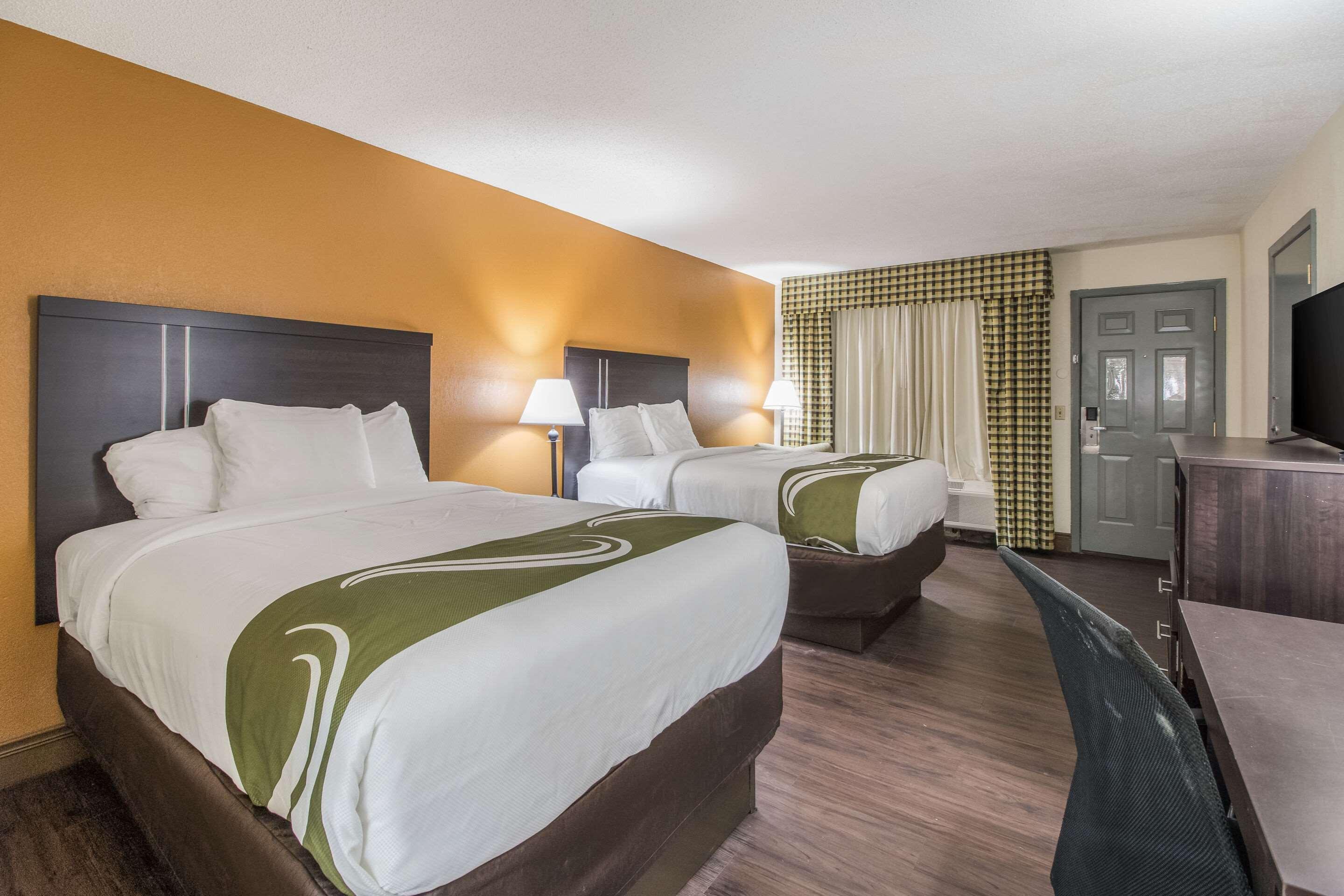 Quality Inn & Suites Corinth West Esterno foto