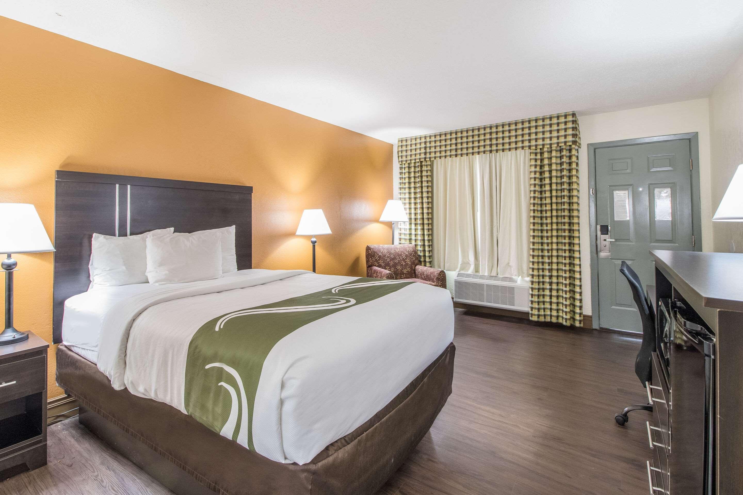 Quality Inn & Suites Corinth West Esterno foto