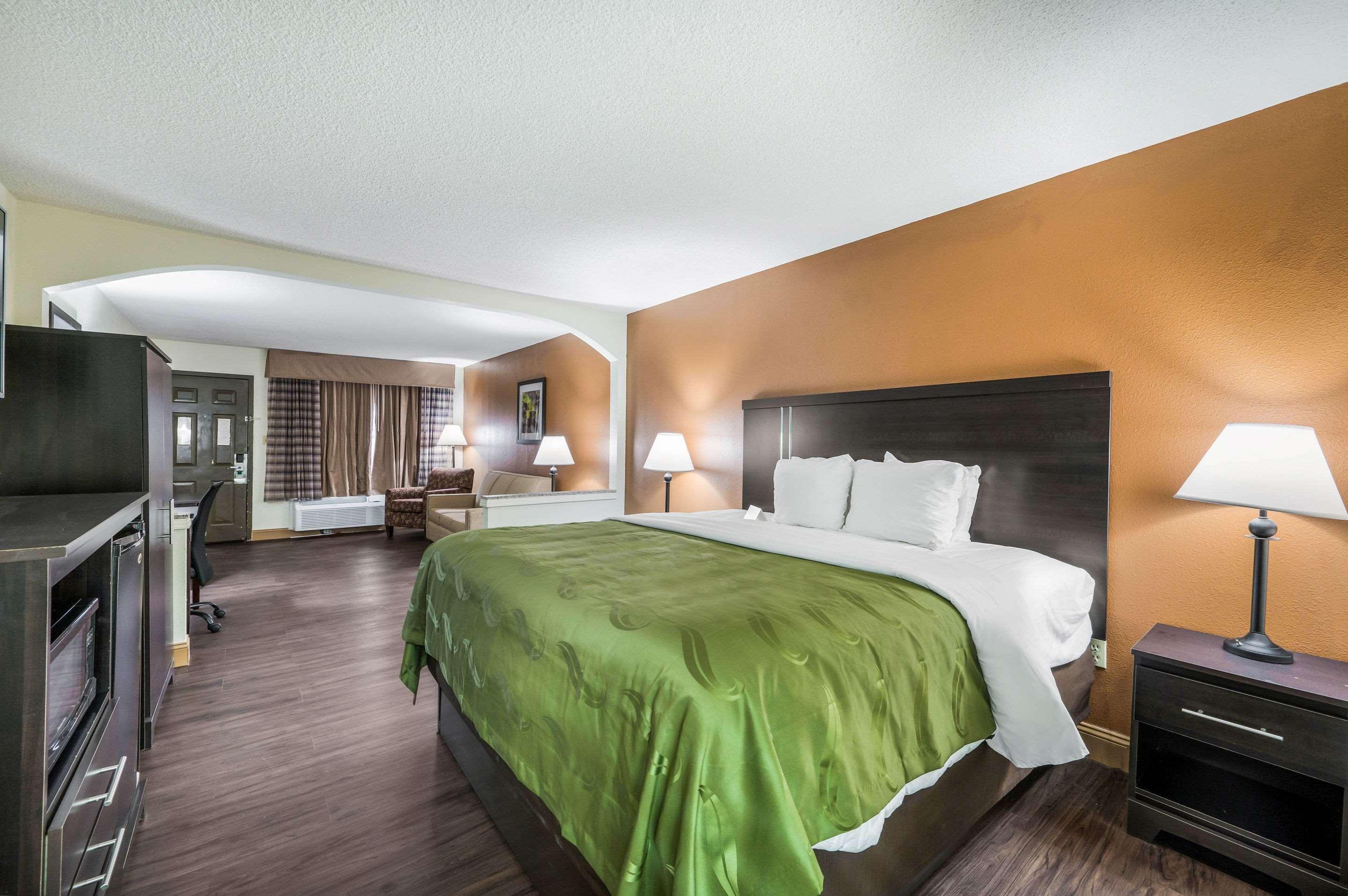 Quality Inn & Suites Corinth West Esterno foto