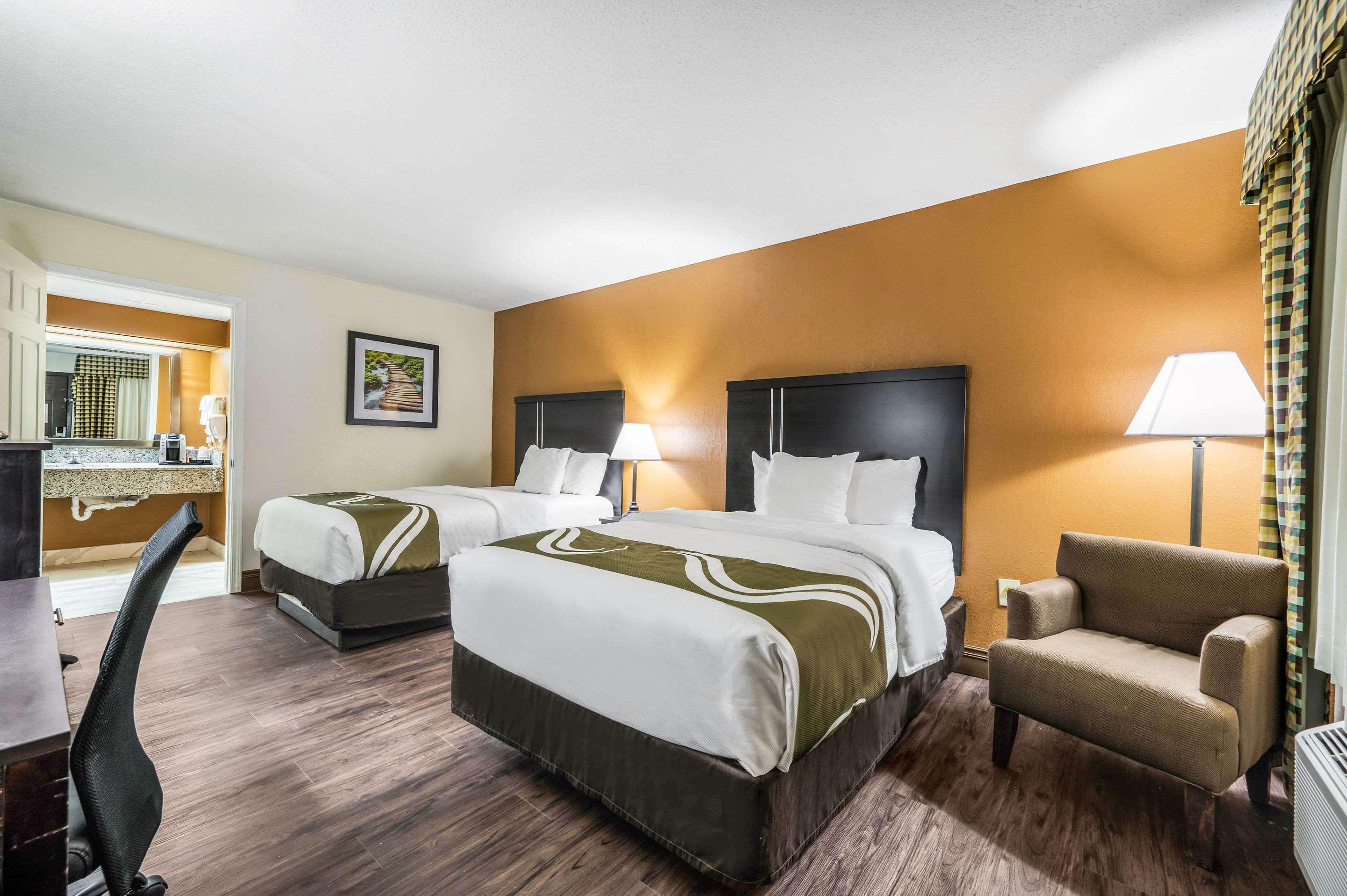 Quality Inn & Suites Corinth West Esterno foto