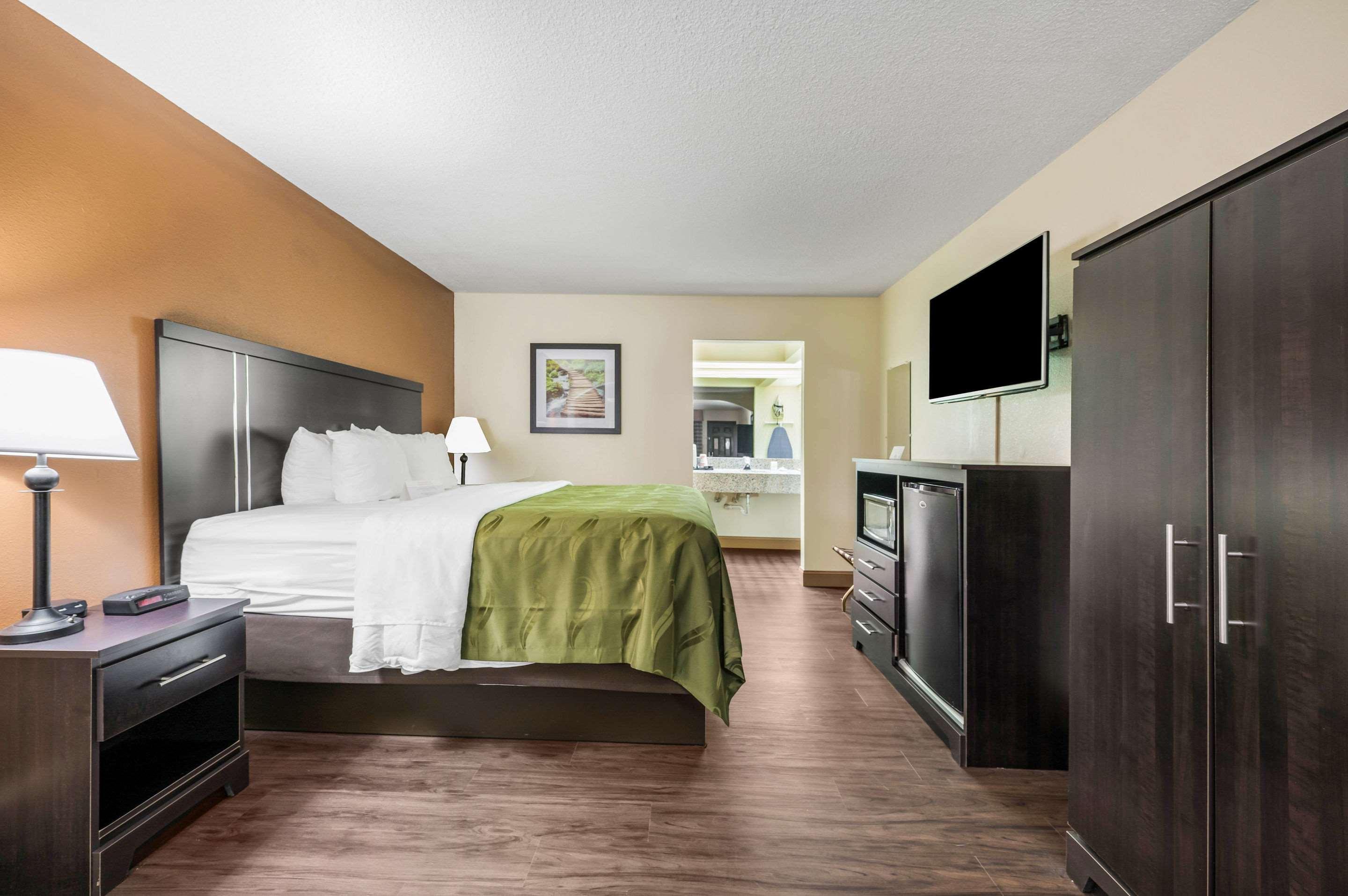 Quality Inn & Suites Corinth West Esterno foto