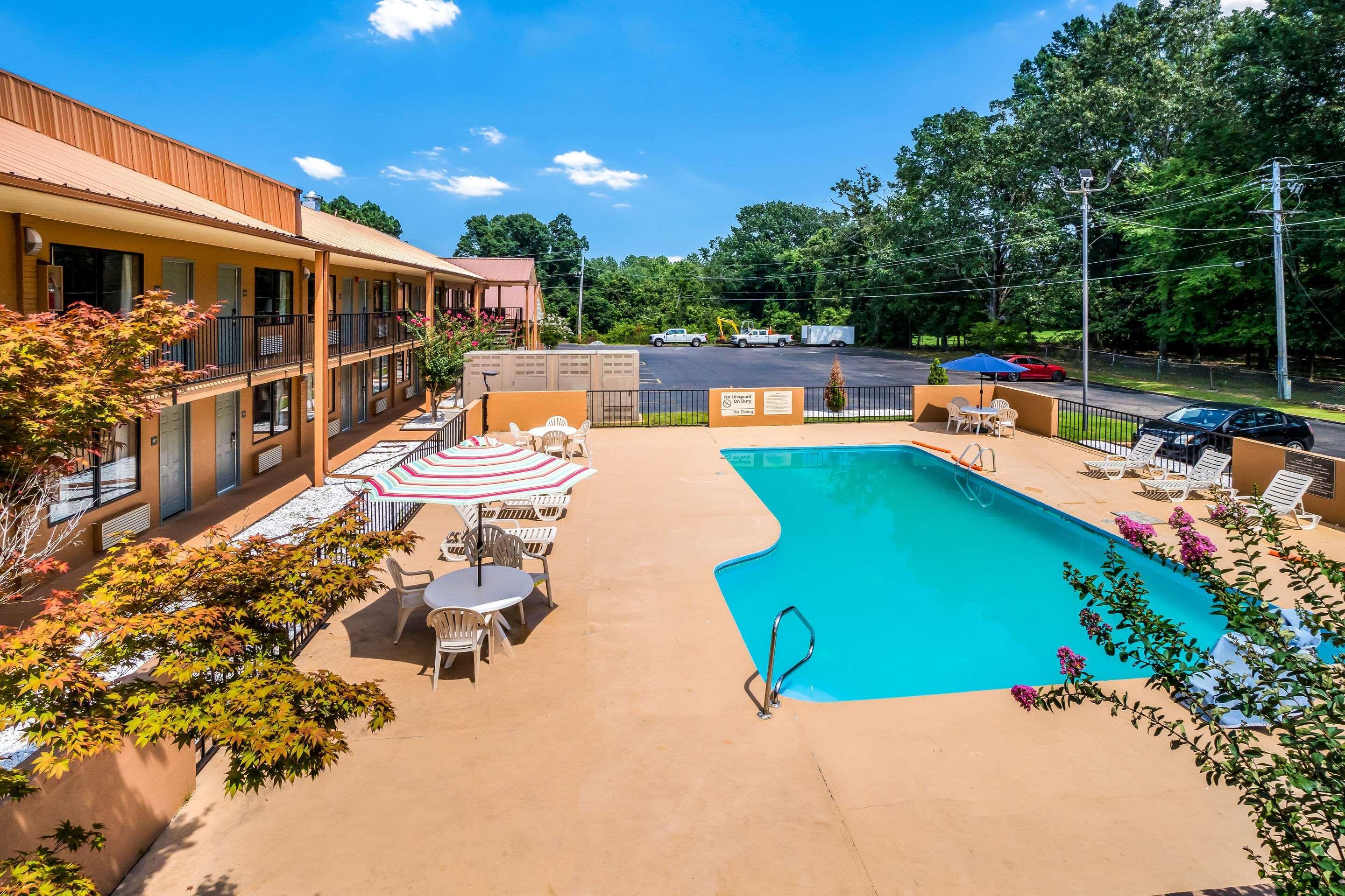 Quality Inn & Suites Corinth West Esterno foto