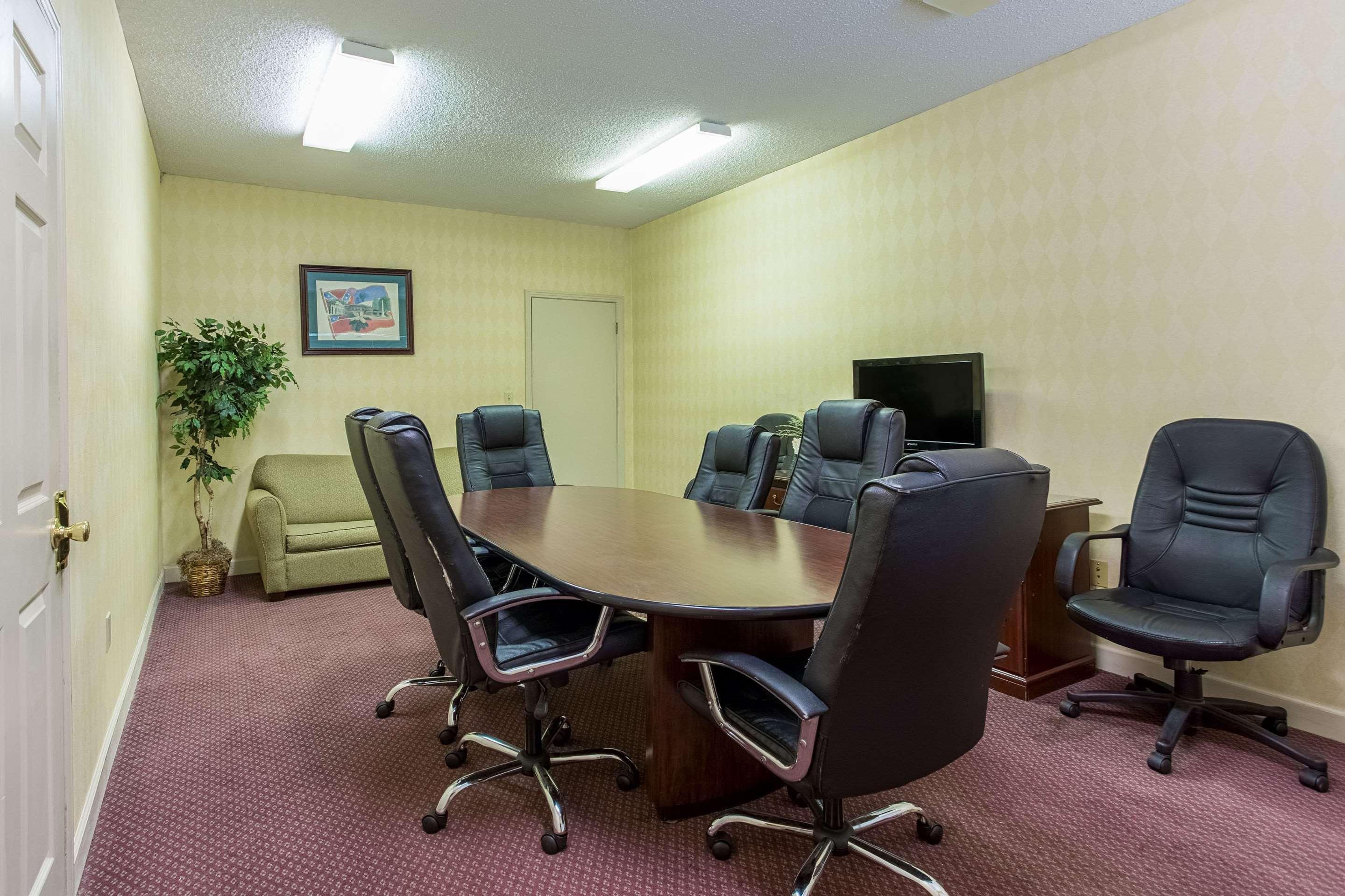 Quality Inn & Suites Corinth West Esterno foto
