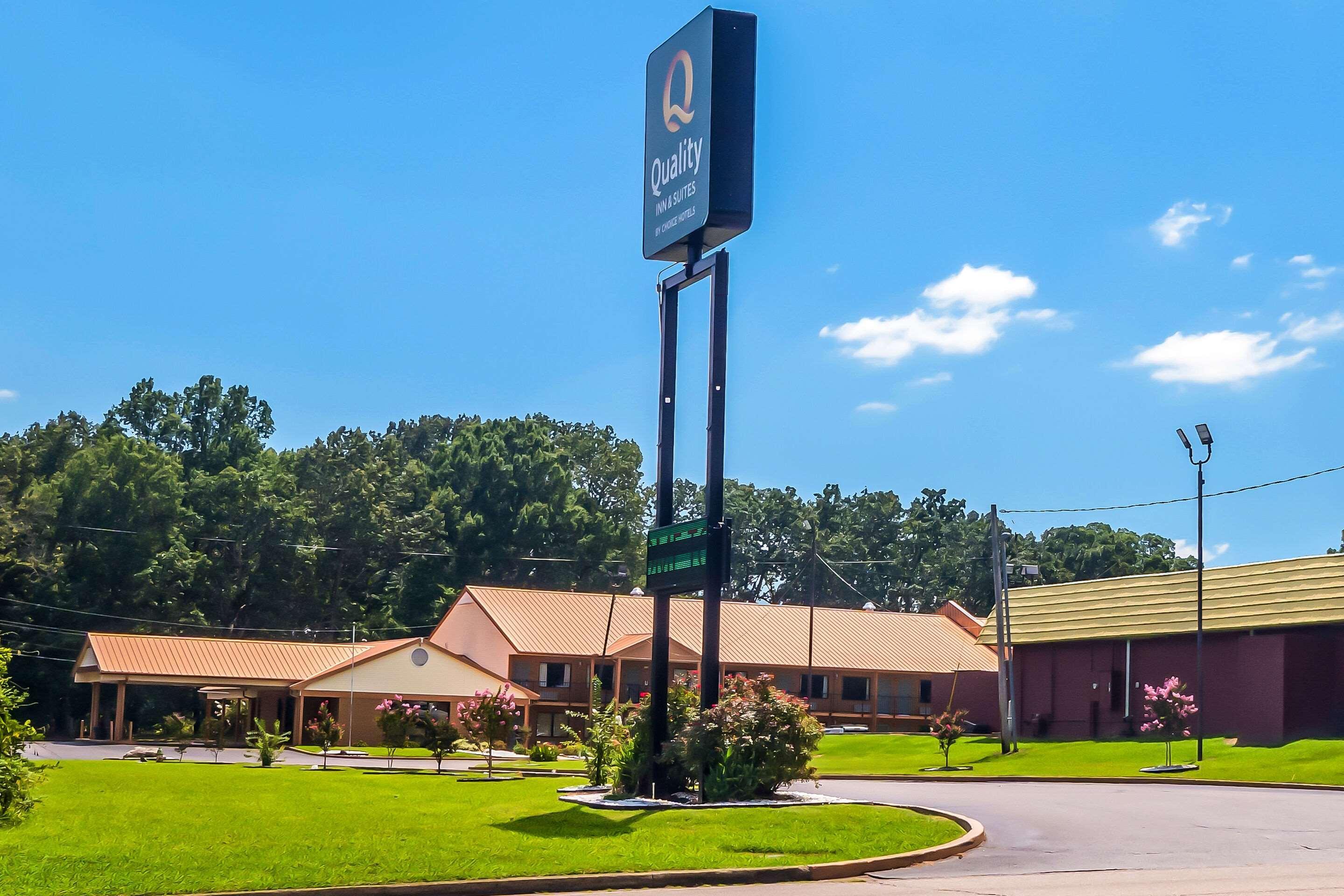 Quality Inn & Suites Corinth West Esterno foto